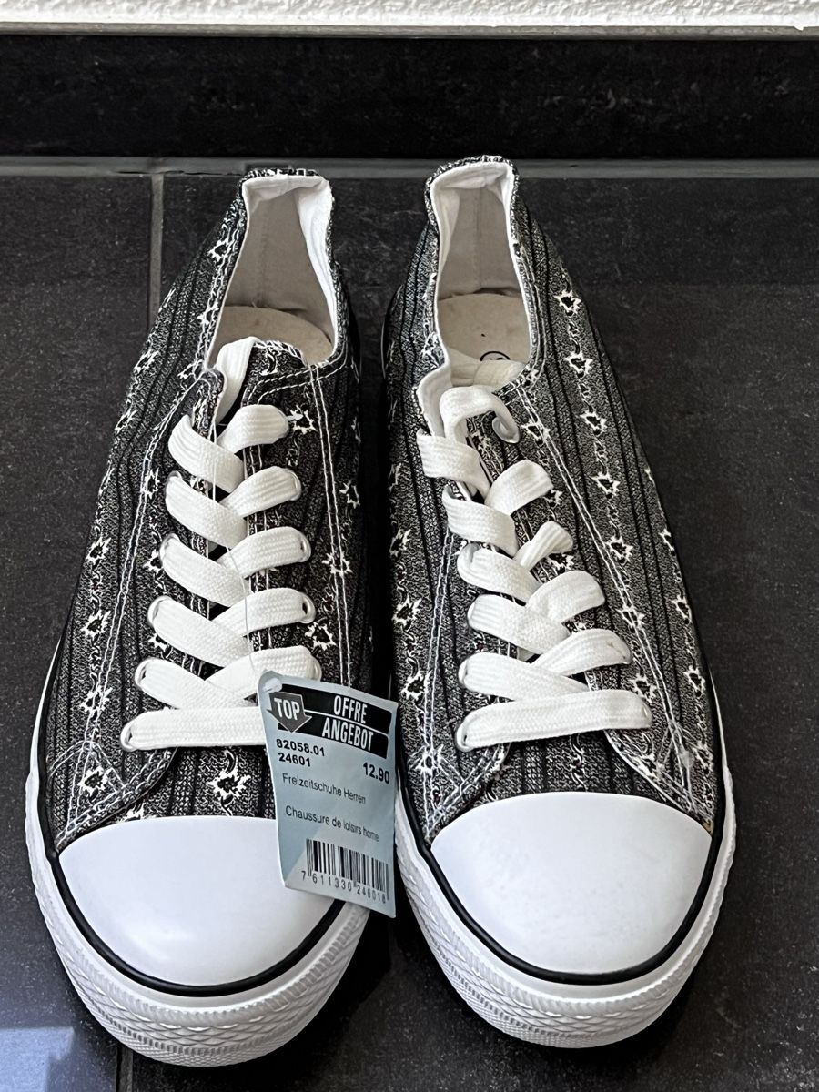 Scarpe da uomo: Original Hazard Freizeitschuhe, Gr. 42, Top Zustand! – Nuovo (secondo la descrizione) da Windisch venduto da Kamalun