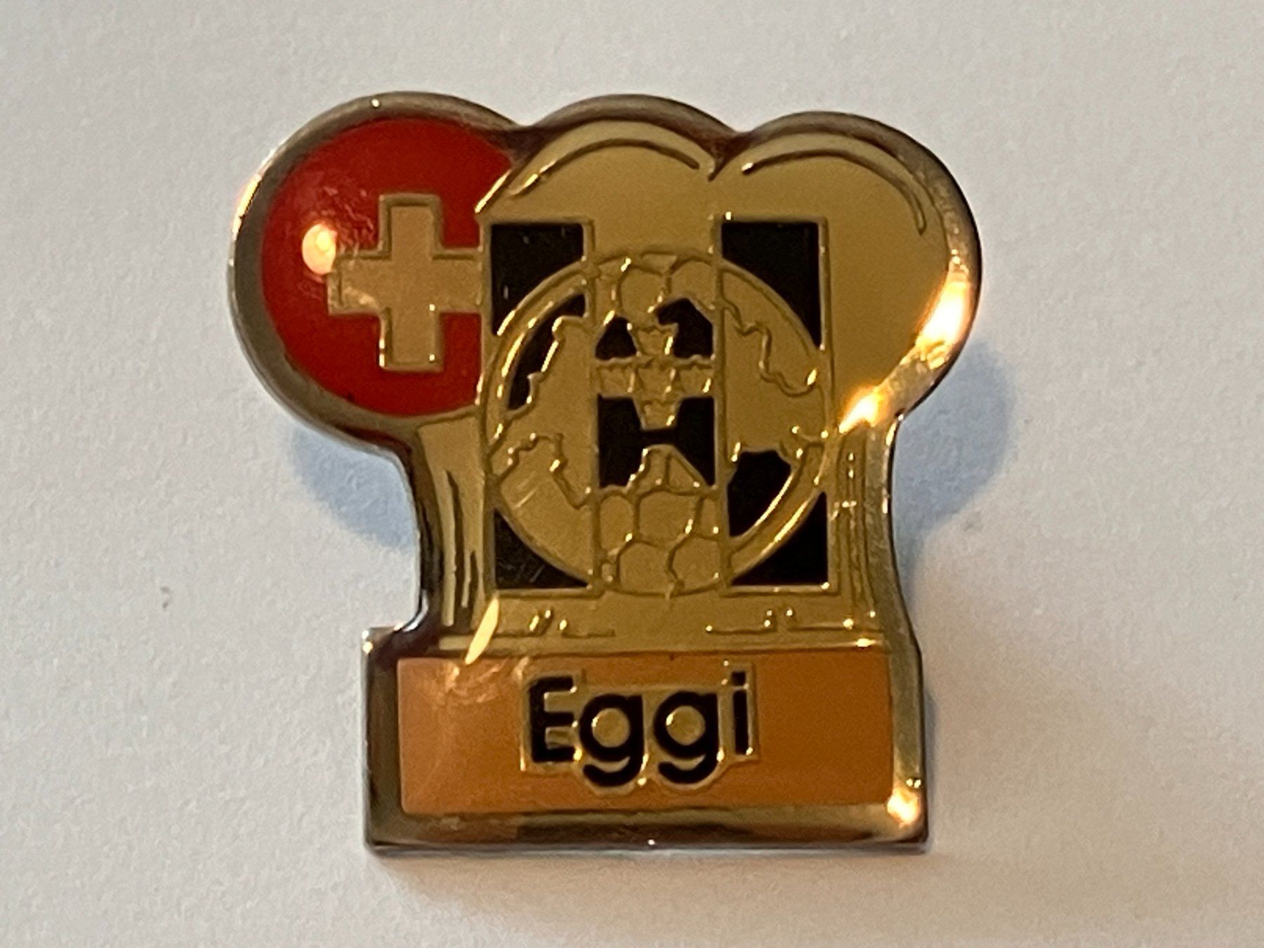 Plaketten & Abzeichen: 1 Pin Eggi – Gebraucht aus Basel von djwwpp
