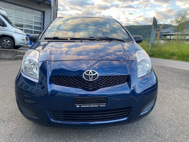 Toyota Automobili: Toyota Yaris 1.0 – Usato da Ibach venduto da garagereichlin 1