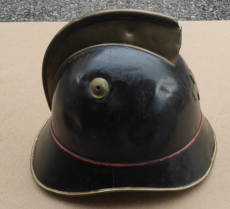 Pompiers: Antiker Feuerwehrhelm – D'occasion à Sigriswil par Ricola1977 2