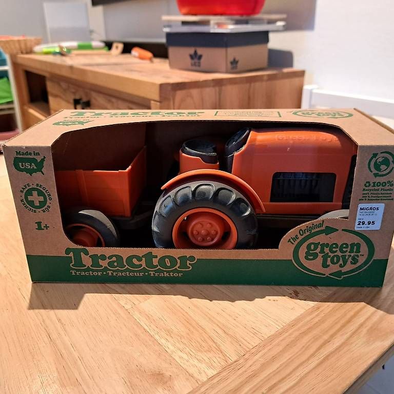 Spielzeuge: Spielzeugtraktor mit Anhänger - Neu – Neu und originalverpackt aus Hägendorf von PRvR 1