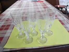 5 flutes à champagne en cristal