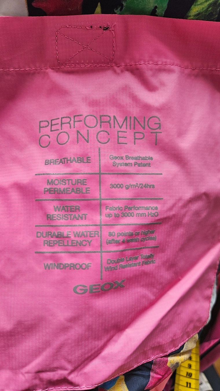 Geox Giacche: Wanderjacke / Regenjacke – Usato da Effretikon venduto da lmmmlmmm16 6