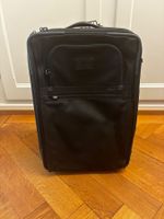 TUMI Handgepäck-Koffer in Schwarz