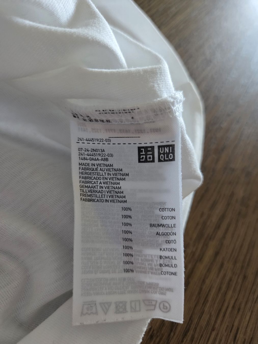 Uniqlo T-shirt: T-shirt blanc Uniqlo, taille M – Usato da Thonex venduto da shannon.tmm 4