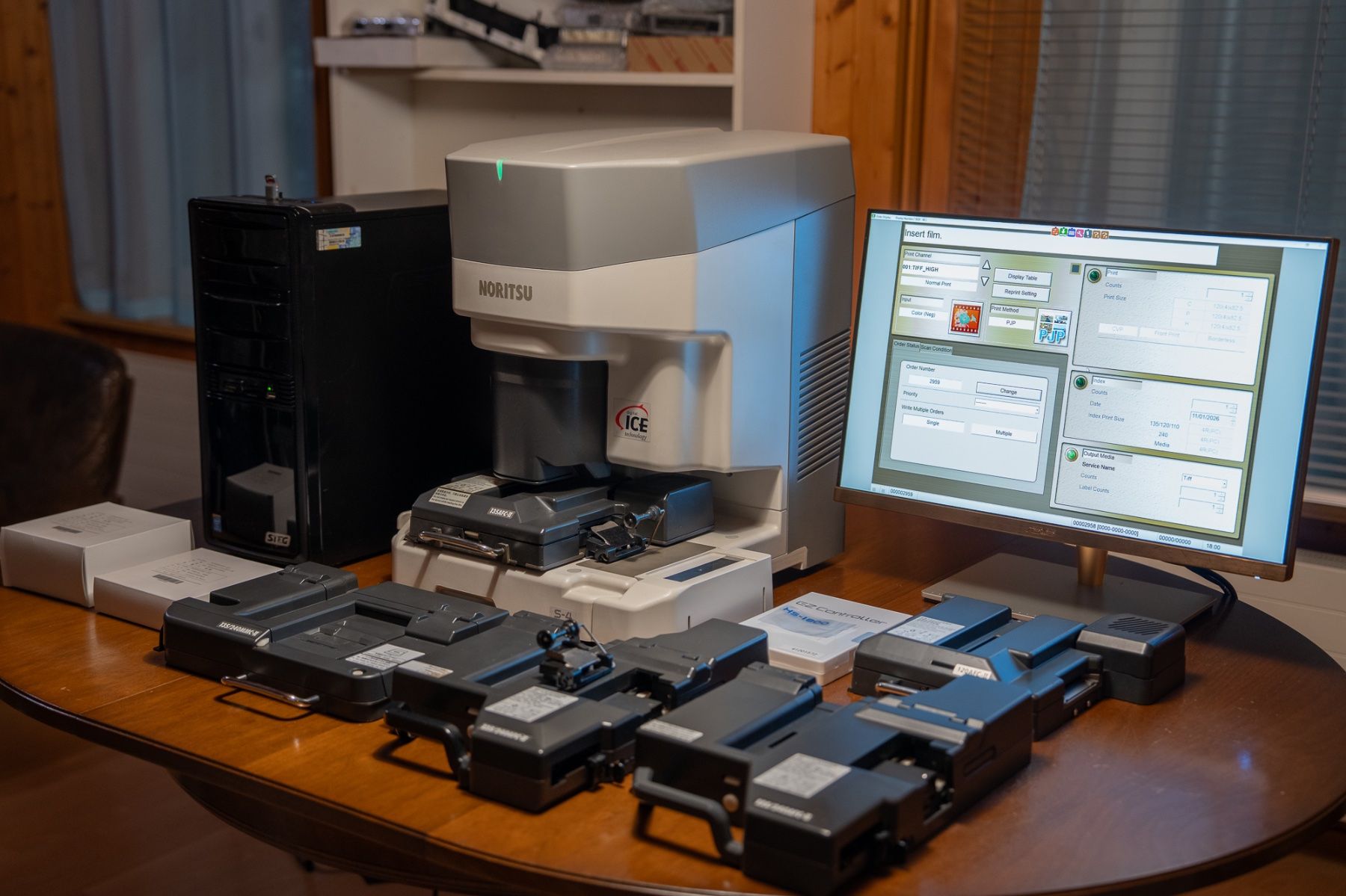 Scanner: Noritsu HS-1800 Film Scanner complete Package incl. Computer – Usato da Arni AG venduto da DrAresy
