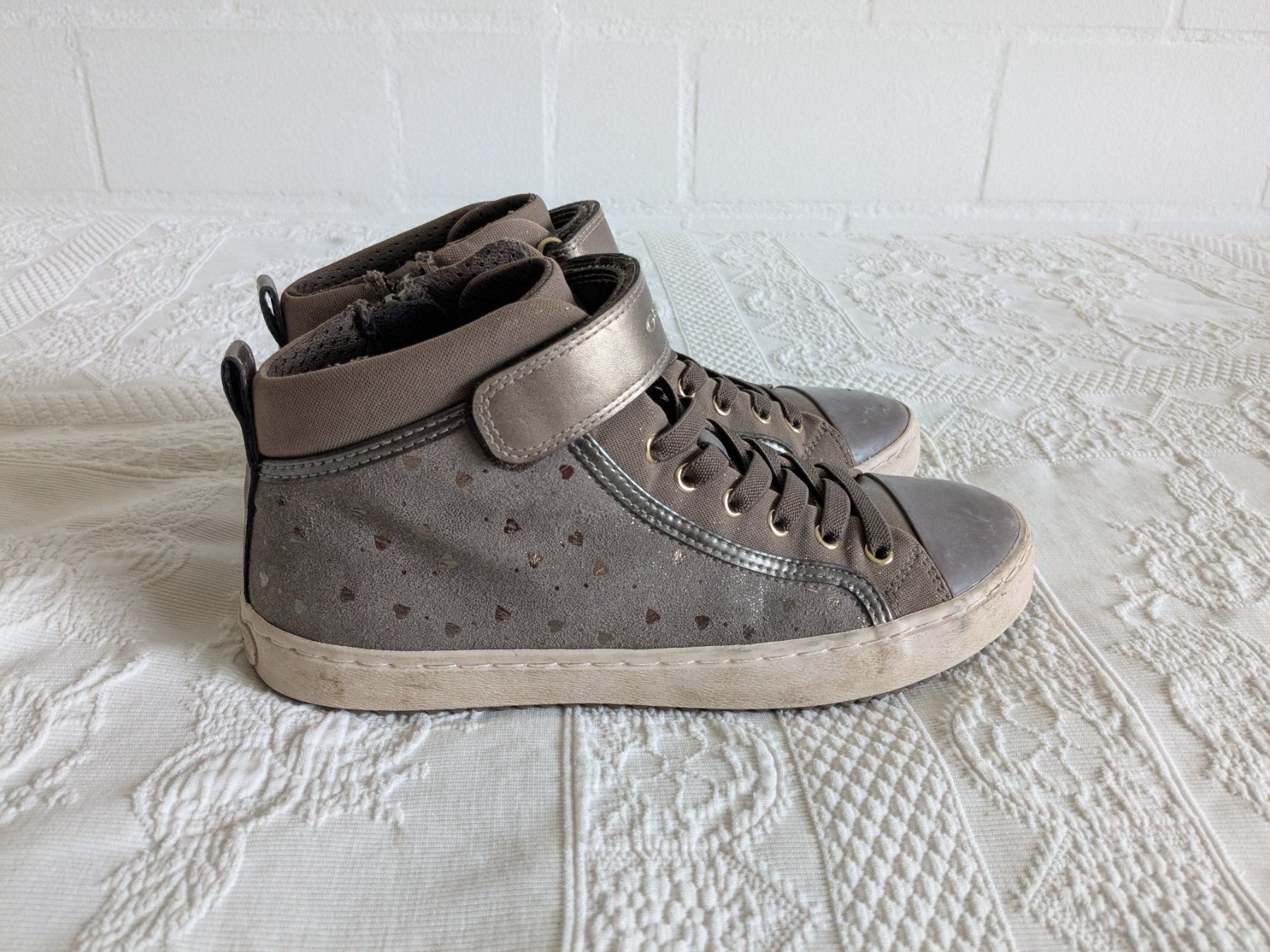 Geox Scarpe per ragazze: Geox Stiefelette / Sneaker Gr. 38 – Usato da Adliswil venduto da bibuubib