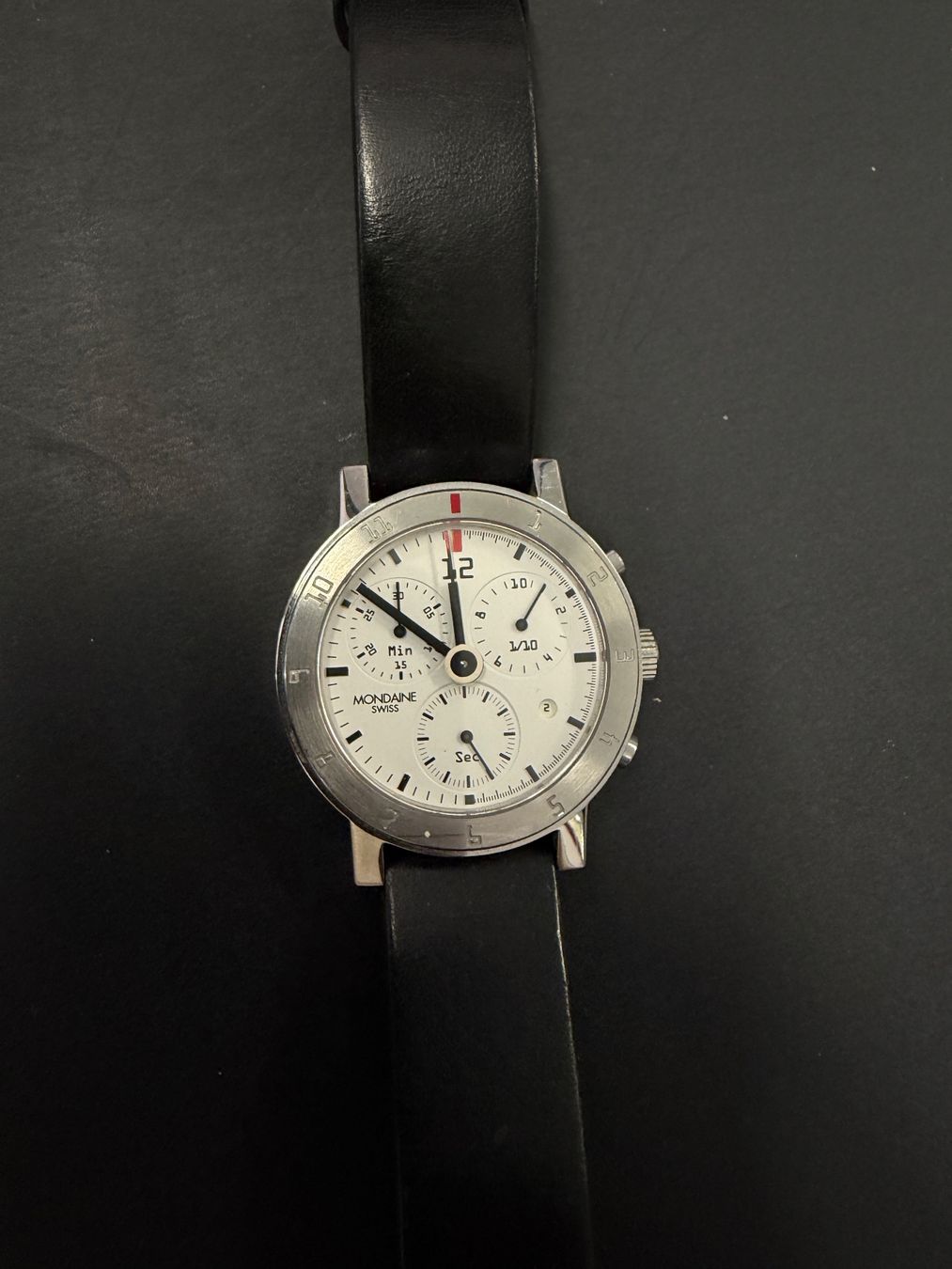 Mondaine Uhren: Mondaine Designer Uhr – Gebraucht aus Gümligen von Brocki-Reimal-Stift 1