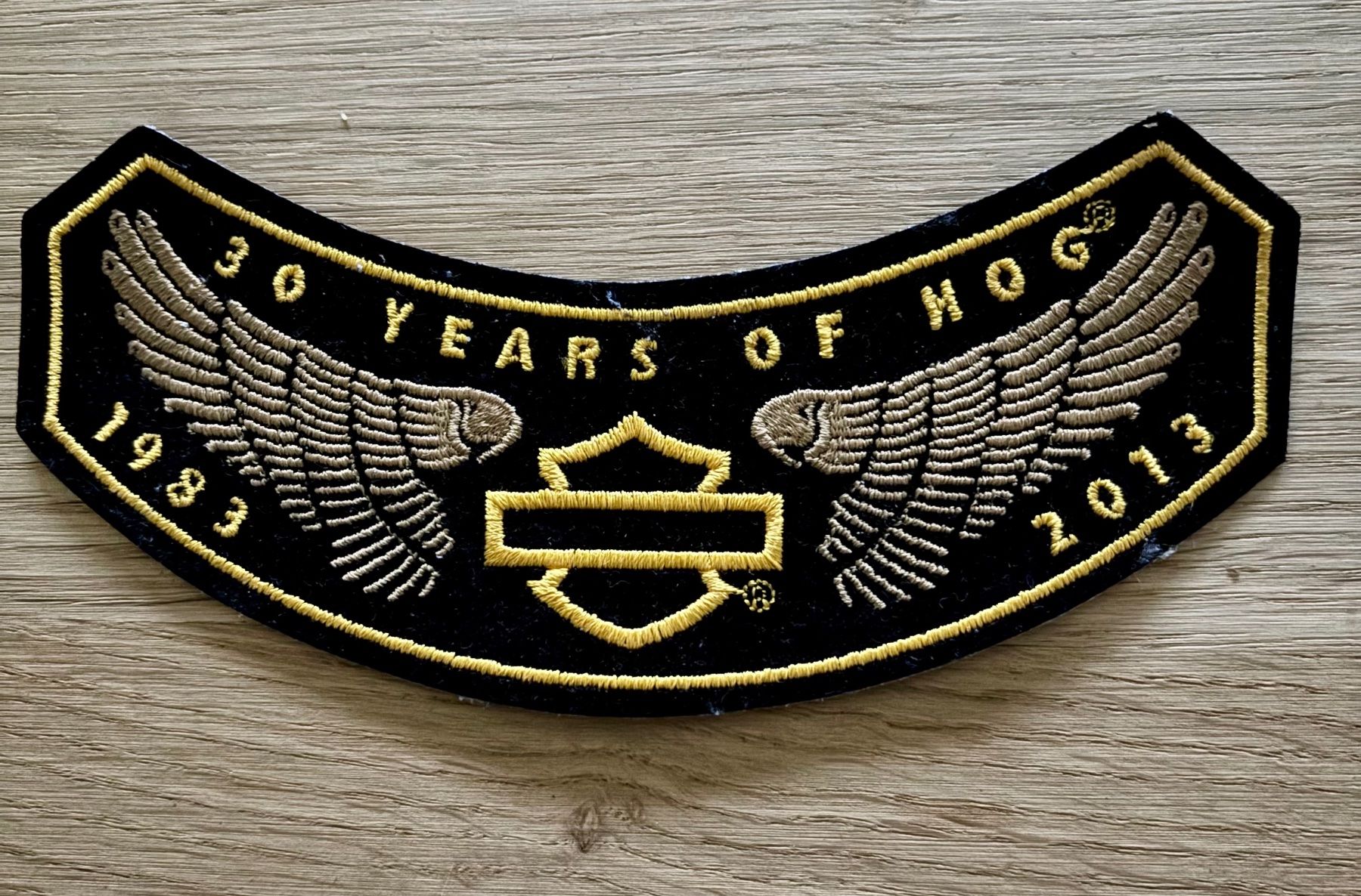 Harley-Davidson Toppe: 2 Écussons Harley-Davidson HOG – Usato da Losone venduto da courrier 2