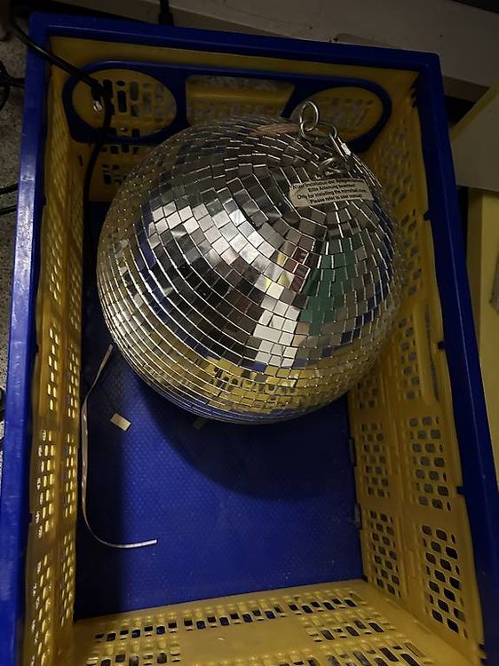 discokugel , spiegelkugel mit drehmotor (Gebraucht) in Wettingen für ...