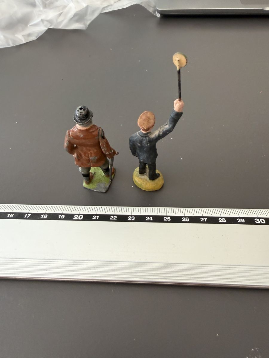 Figuren: Vintage Hand Painted Lead Figures: 2 Charming Characters – Gebraucht aus Zürich von kuengka 1
