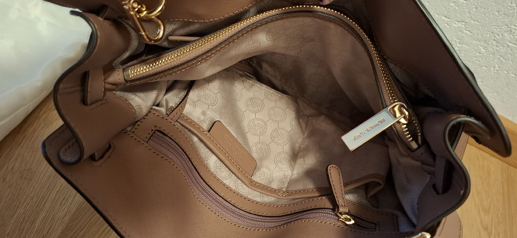 Michael Kors Taschen für Damen: Michael Kors Tasche Handtasche Damen  Beige – Neu (gemäss Beschreibung) aus Dietikon von Miakitty 7