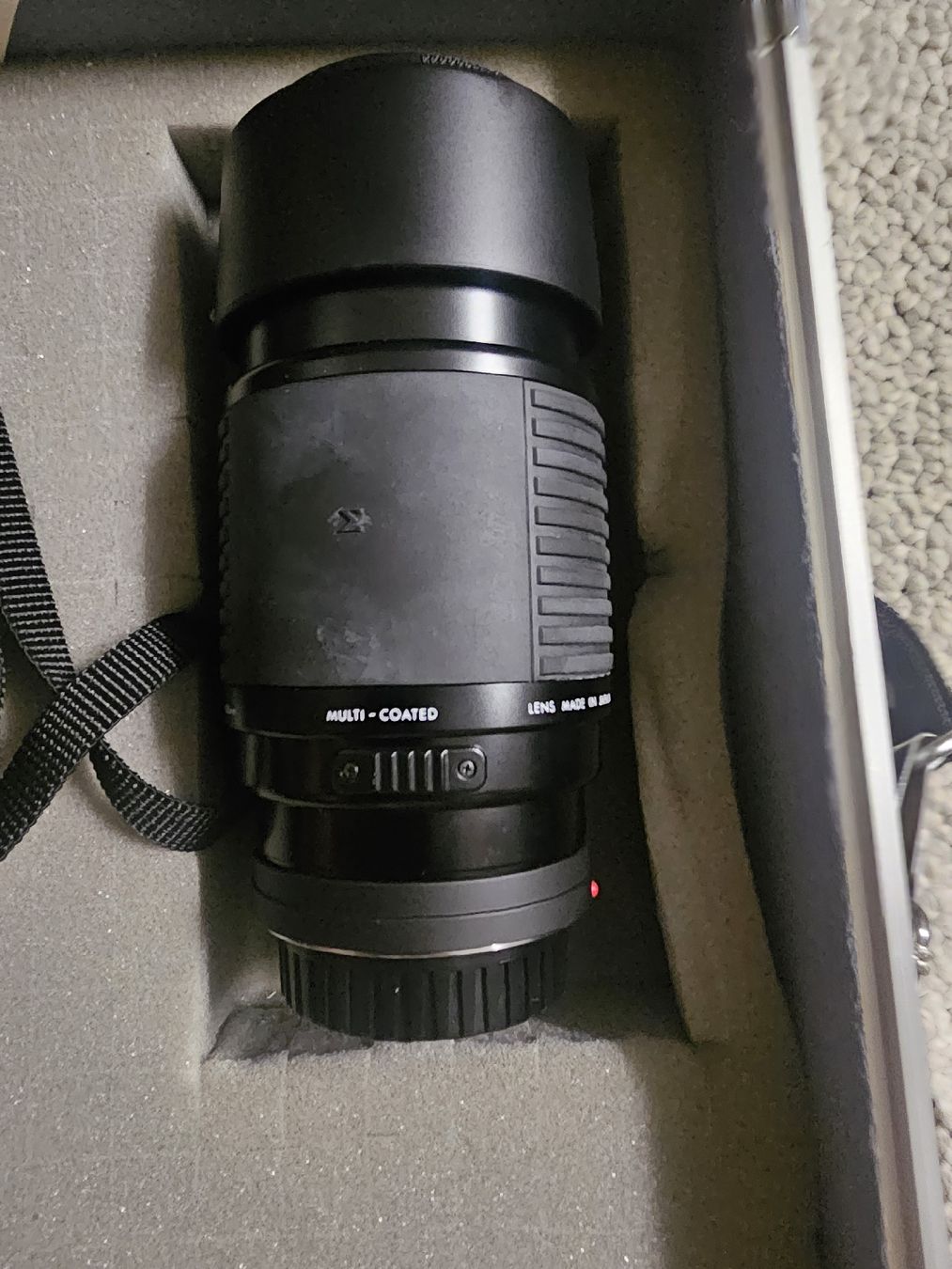 Minolta Fotocamera: Minolta Dynax 8000i mit 35-80mm Objektiv und Blitz – Usato da Aeugstertal venduto da Levo84 5