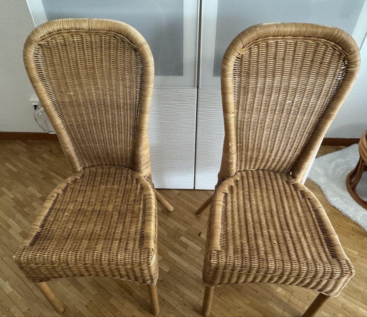 Sedie: Lot de 4 chaises en bois – Usato da Genève venduto da AS27 1