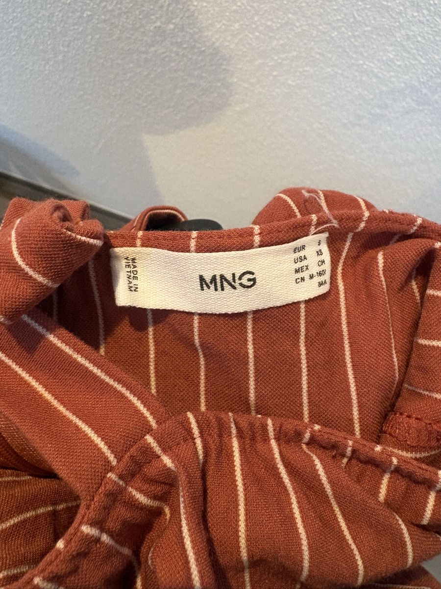 Mango Tute: Sommerlicher Jumpsuit von Mango, Grösse S, gestreift. – Usato da Gipf-Oberfrick venduto da sin_x2lt 5