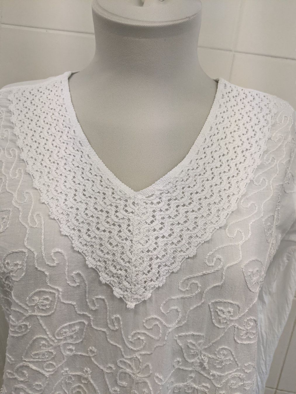 Tuniche: Dünne Sommerkleid GR L – Nuovo e nell'imballaggio originale da Langnau am Albis venduto da Judithsebi
