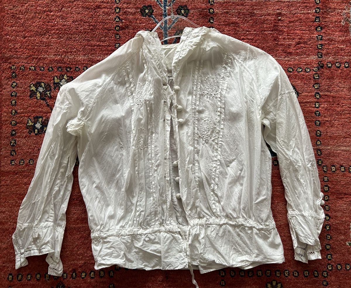Blusen: Antike Bluse Baumwolle 1900 – Gebraucht aus Birsfelden von Exclusivity