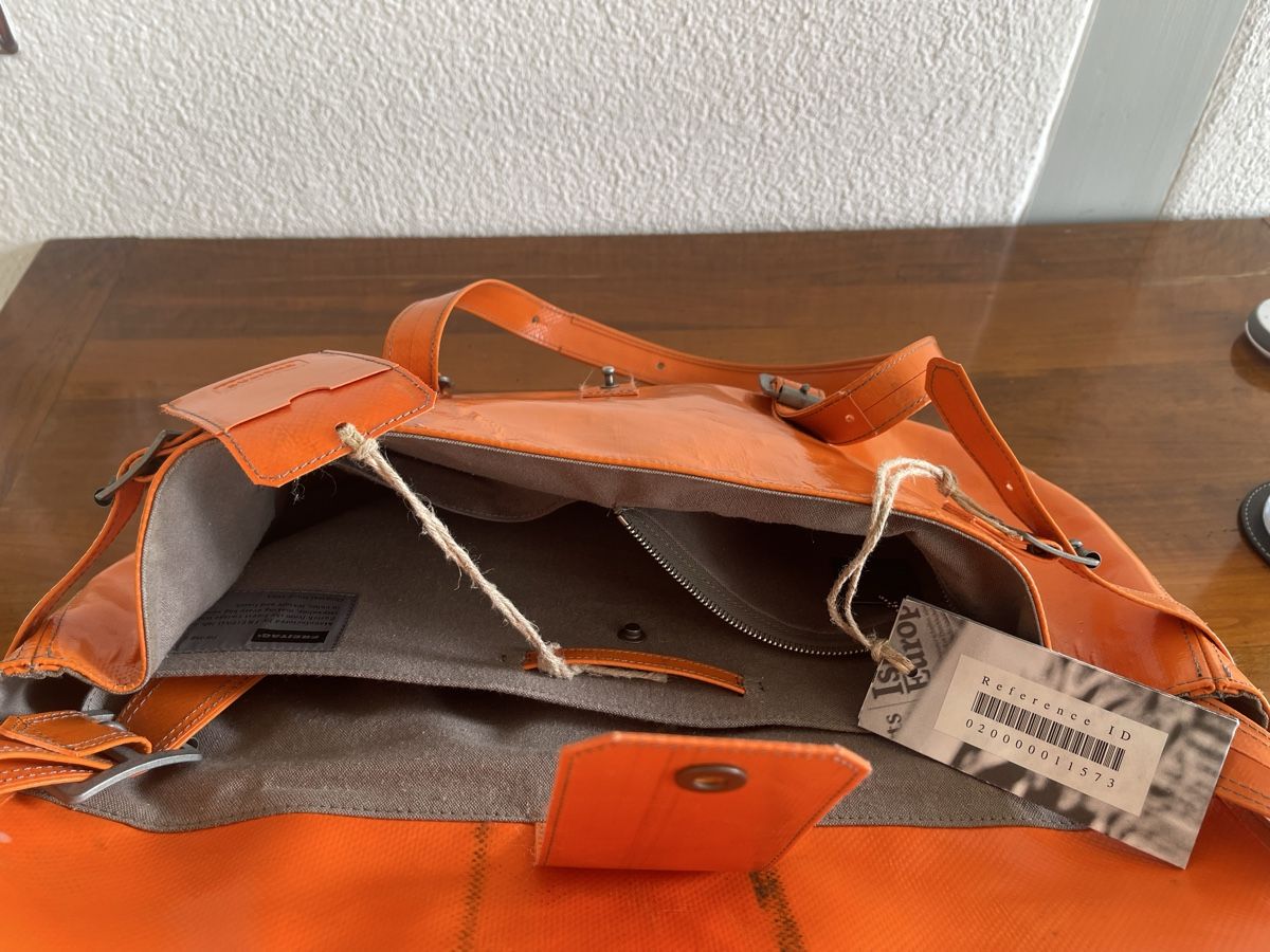 Borse: Freitag Carolus R511 – Nuovo (secondo la descrizione) da Zug venduto da pla_sd8t 4