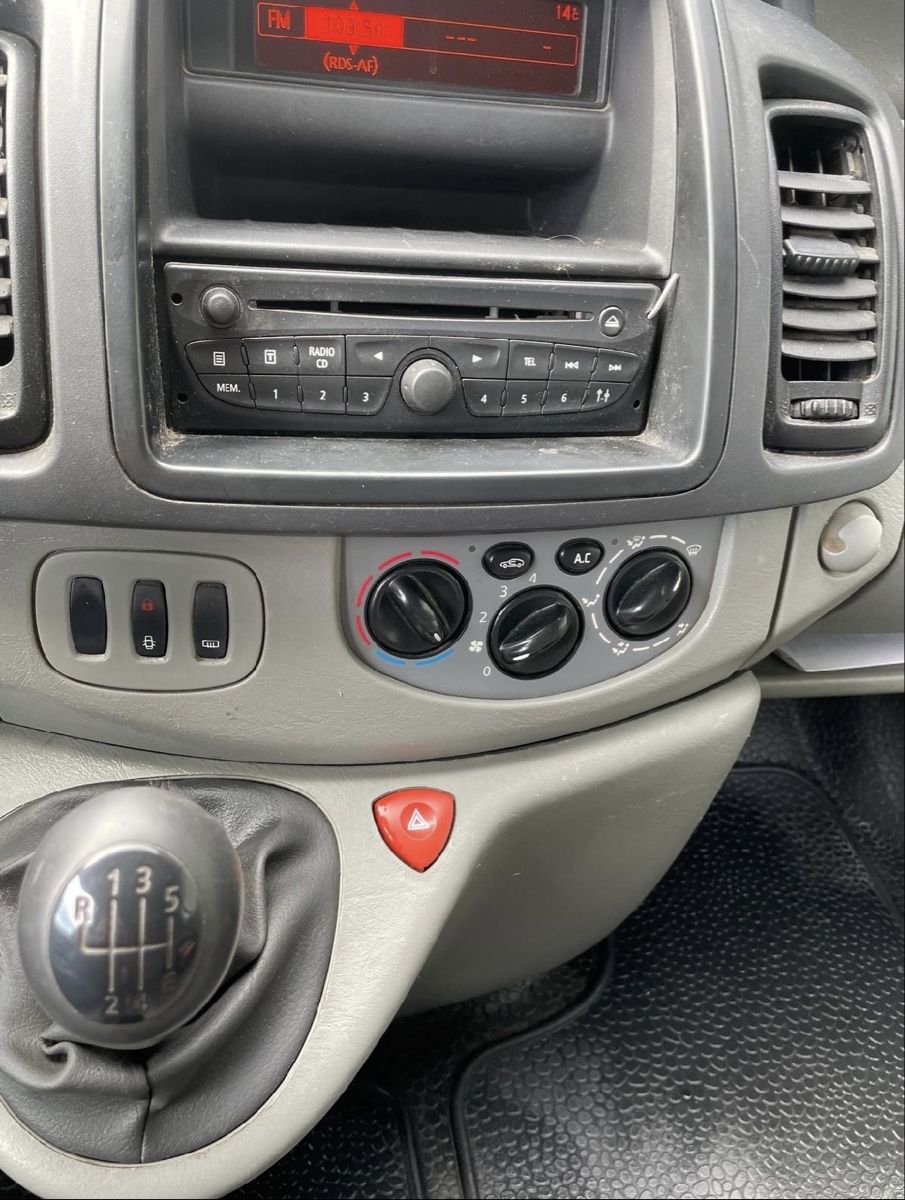 Renault Nutzfahrzeuge: Renault Trafic  – Gebraucht aus Uetliburg SG von adr_59dn 6