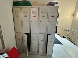 Garderobenschrank 1x 2er 1x 3er Metallschrank, Top Zustand!