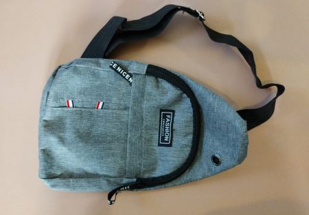 Graue Umhängetasche - Sac à bandoulière gris