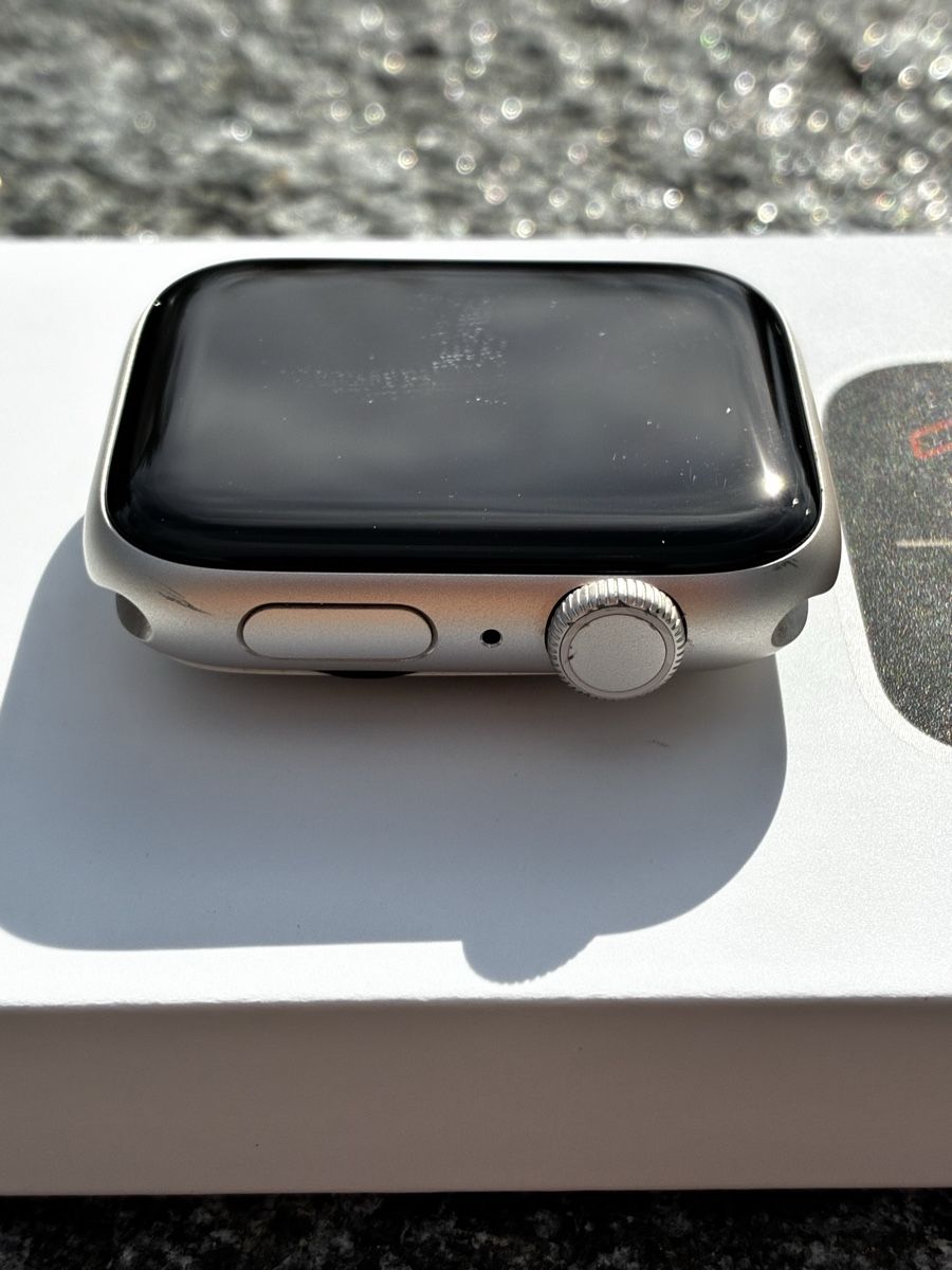 Apple Smartwatch: Apple Watch SE 3 44mm Starlight GPS + Cellular – Difettoso da Appenzell venduto da bond77 4