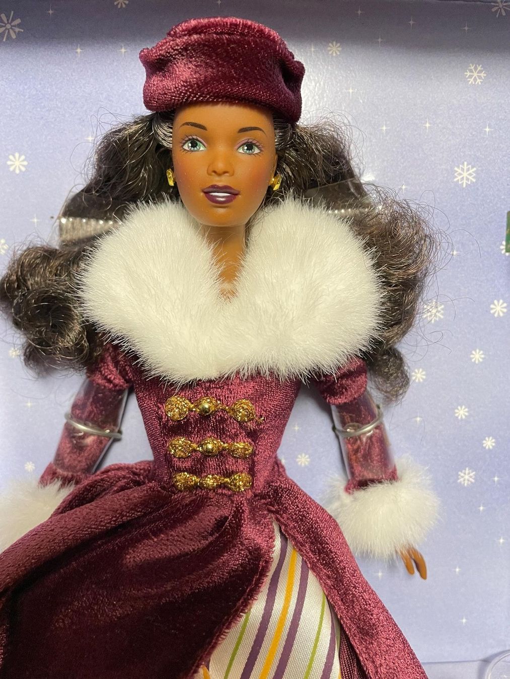 Bambole: VIKTORIANISCHE  Barbie Puppe MIT SPIELDOSE ICE SKATING – Nuovo e nell'imballaggio originale da Zürich venduto da venusandmars 3