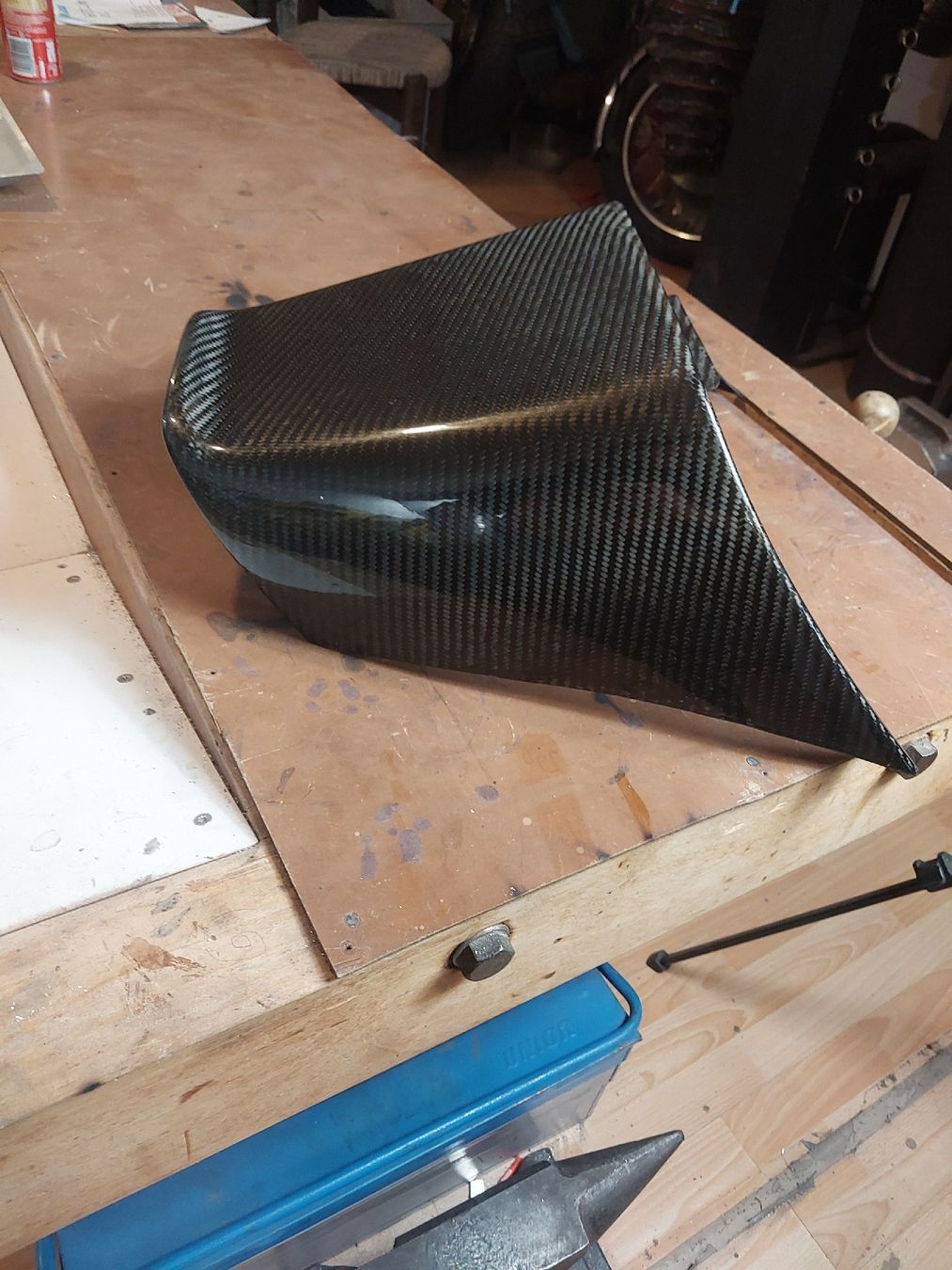 Yamaha Tutti i ricambio per moto: Yamaha Vmax 1200 Carbon Soziusabdeckung.  – Nuovo (secondo la descrizione) da Wohlen AG venduto da agr_r5wp 1
