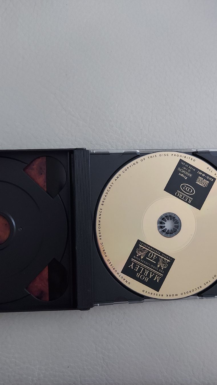 CD: Bob Marley 2 CD Deluxe Edition – Usato da Luzern venduto da 71memory 2