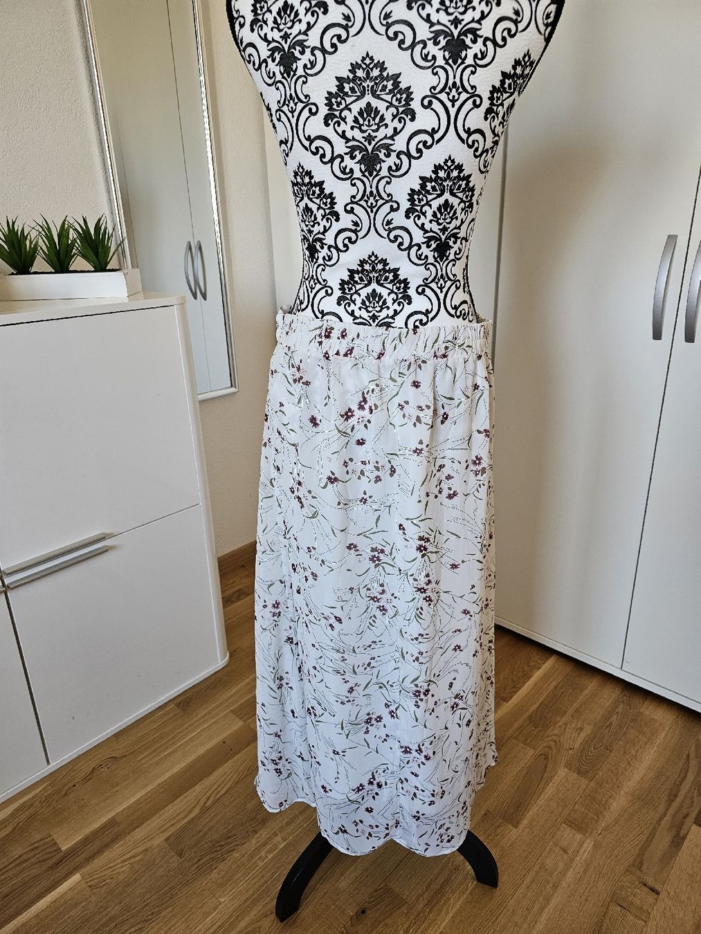 Gonne: jupe longue XL NEUVE ! – Nuovo e nell'imballaggio originale da Bulle venduto da Diamant.15 3