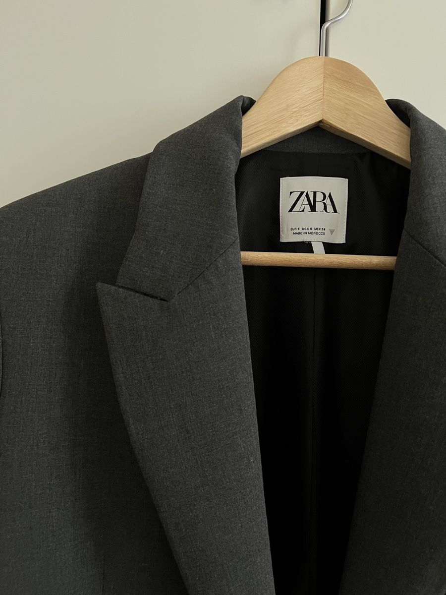 Zara Completi & Tailleur: Zara Blazer, dunkelgrau, oversized – Usato da Luzern venduto da Soeuv 4