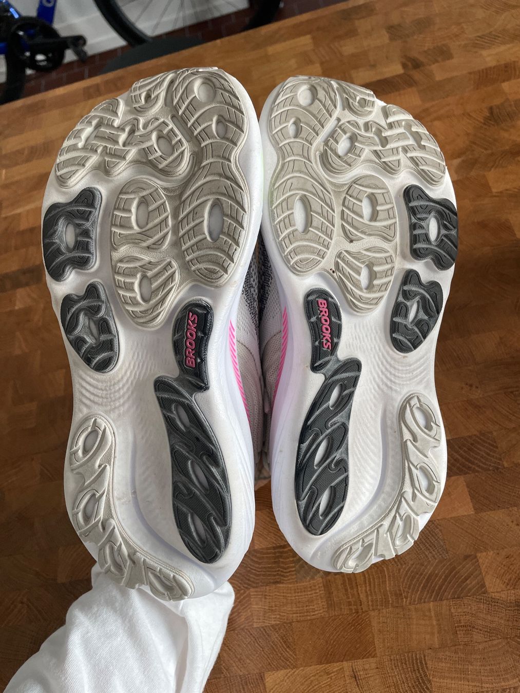 Brooks Chaussures femmes: Brooks Adrenaline GTS 40.5 – Neuf (Voir description) à Zürich par Cleojoy 1