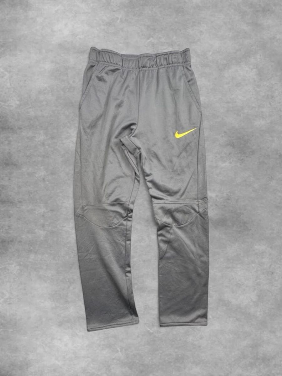 Nike Pantaloni: Nike joggers – Usato da Erlinsbach SO venduto da TogaResell