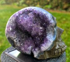 ✨💀 Amethyst Schädel mit funkelnder Druse 💀✨ 613g