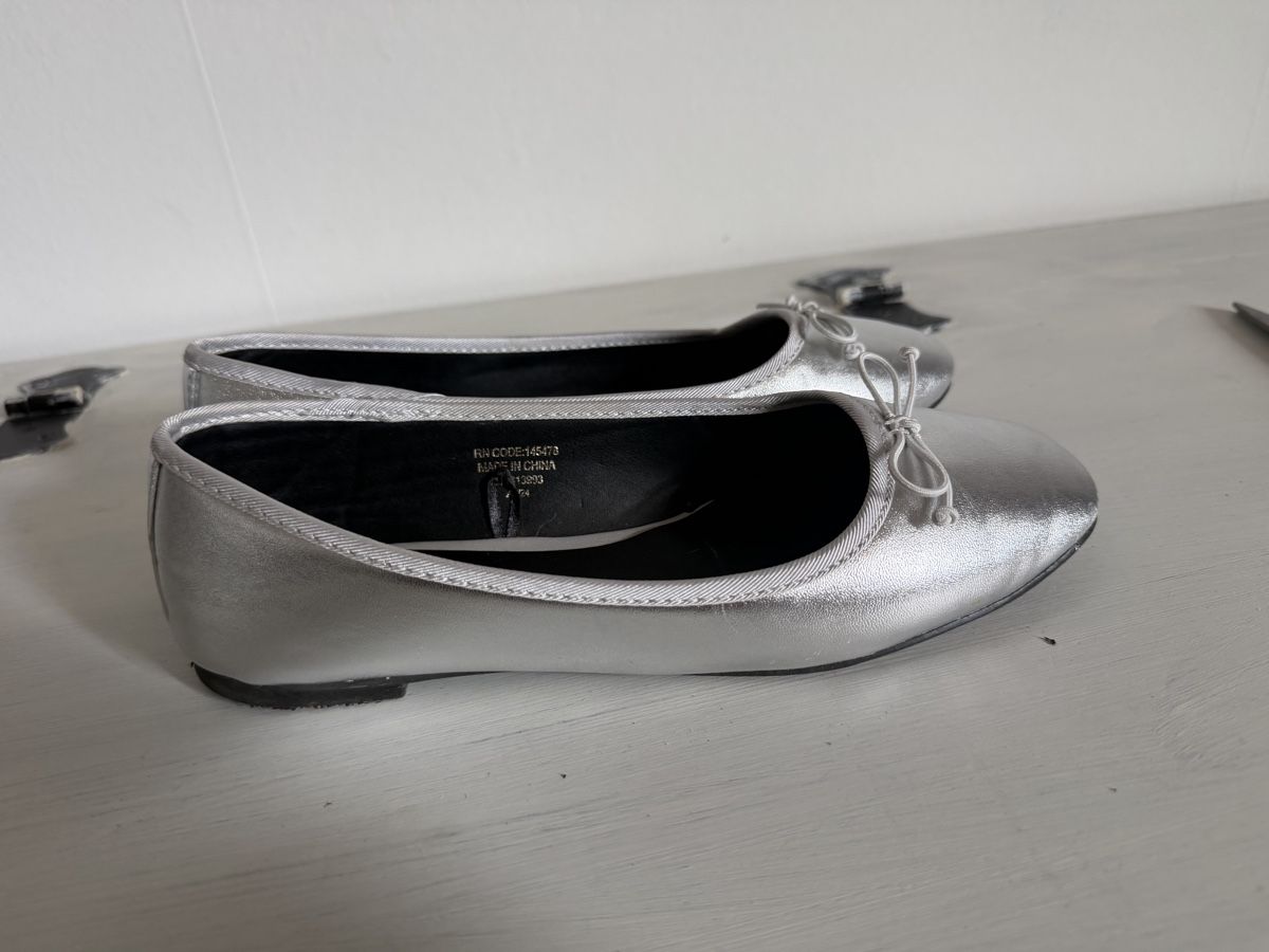 Primark Chaussures femmes: Ballerines argent mises 1x taille 37  – Neuf (Voir description) à Dombresson par feline_ne