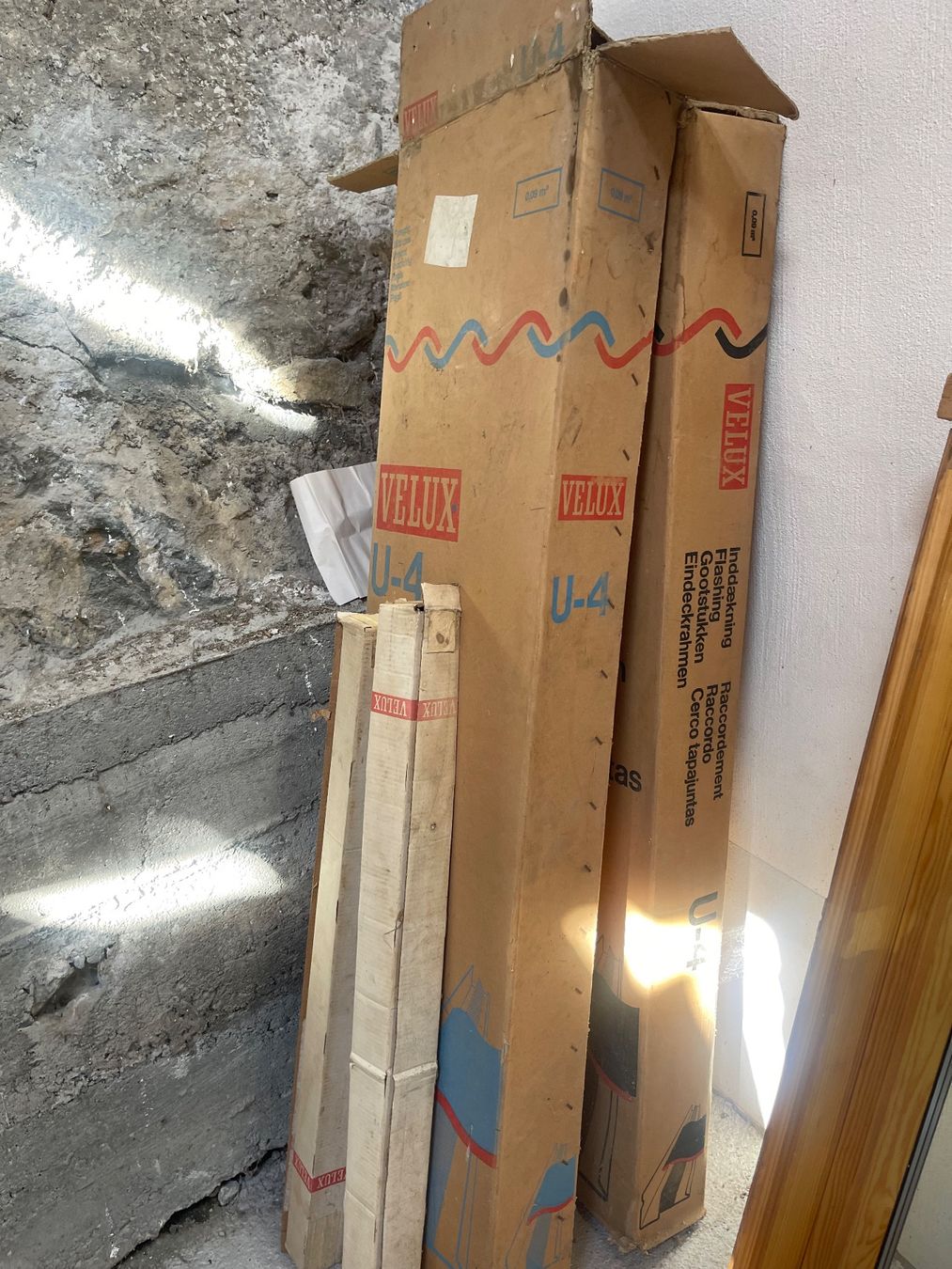 Finestre: ungebrauchtes Velux U-4 Dachfenster – Nuovo (secondo la descrizione) da Ftan venduto da Titelseite 3