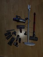 Dyson Staubsauger mit Ständer