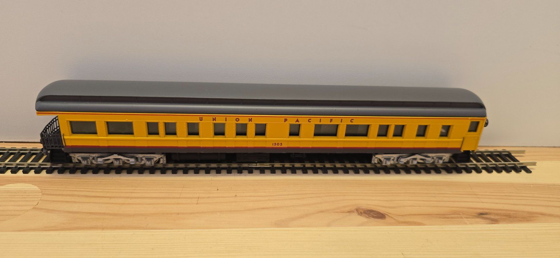 Spectrum Modellini di ferrovie: Bachmann Spectrum HO Observation Car Union Pacific 1505 – Usato da Büsserach venduto da ModellbahnDepot 1