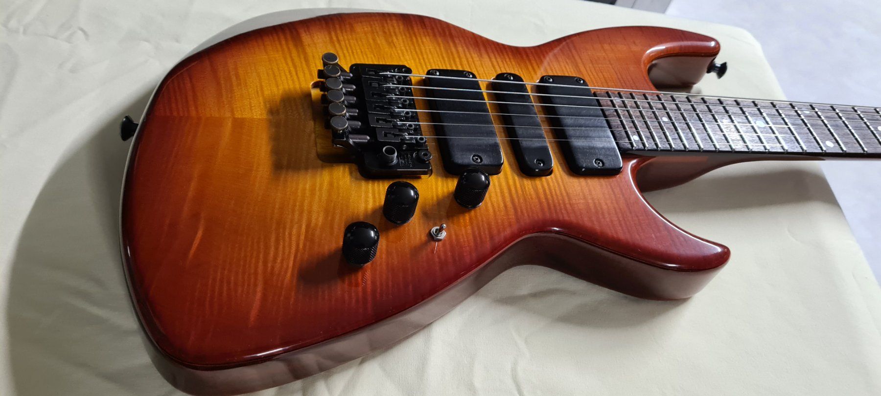 Strumenti musicali: E-Gitarre Cris Larkin ASAD RS – Usato da Wallisellen venduto da Roci1 1