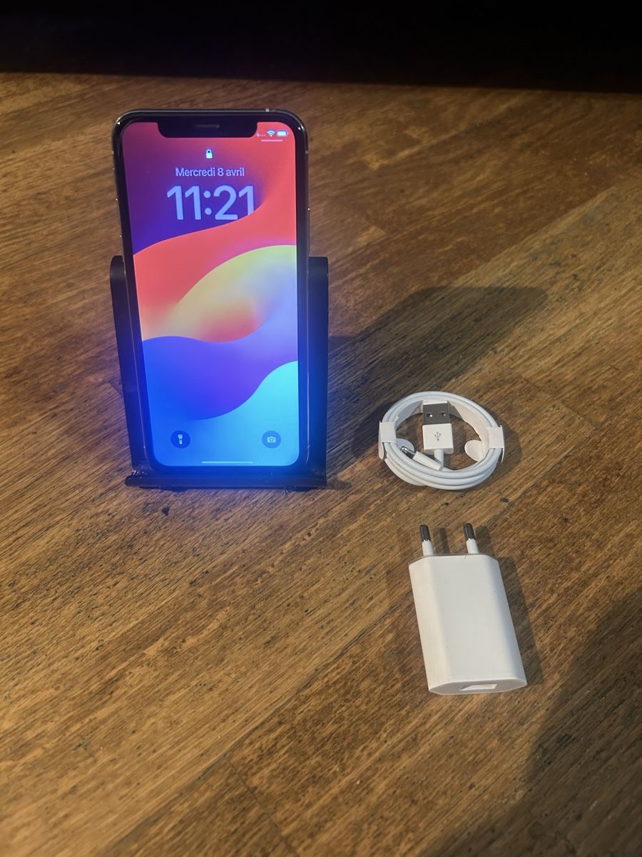 Apple Telefoni cellulari / Smartphones: iPhone XS, 64GB, Blanc. – Nuovo (secondo la descrizione) da Biel/Bienne venduto da Djemel-Boughrassa