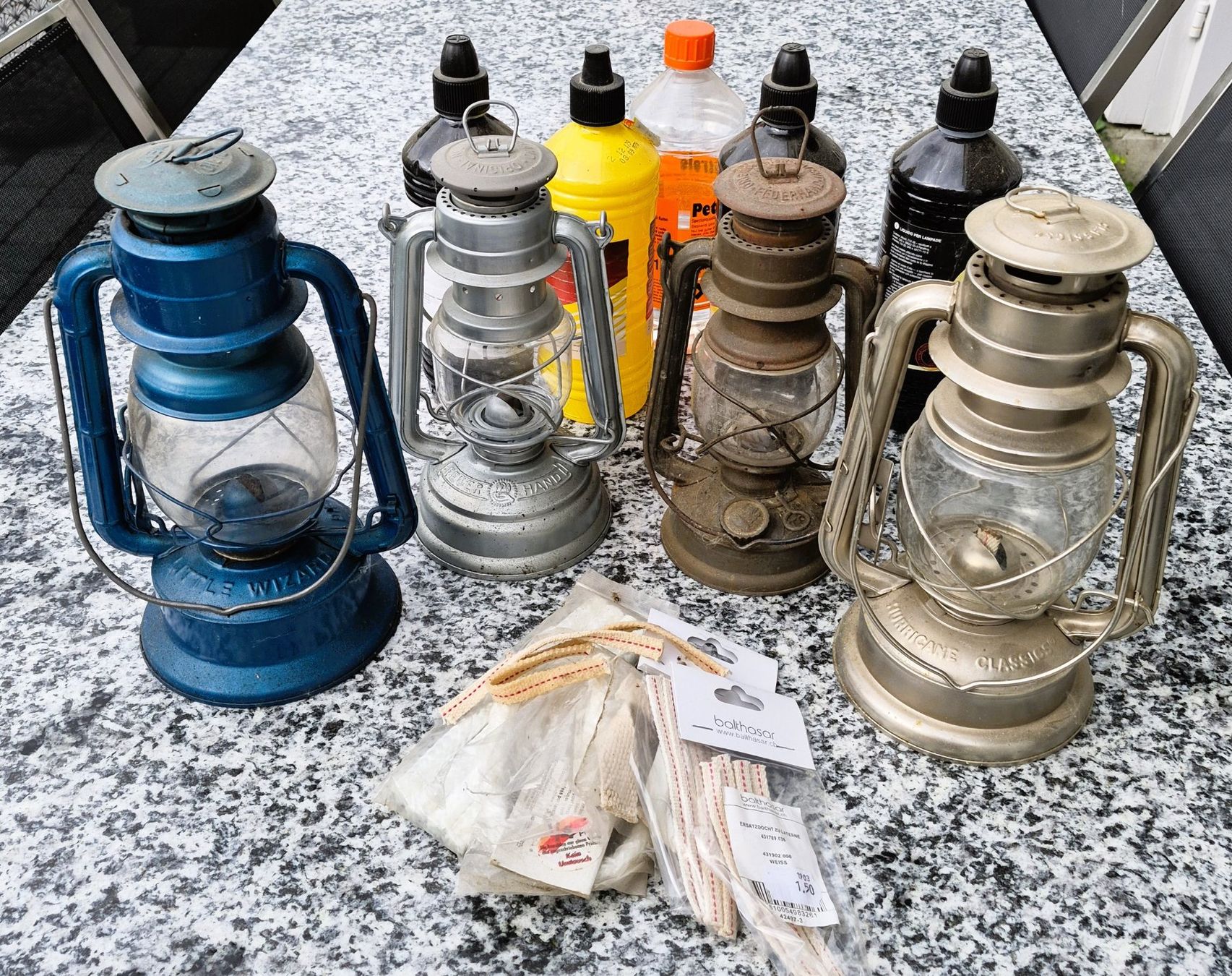 Lampade: Set Petrollampen mit Zubehör – Usato da Beromünster venduto da legolas_mt-gd