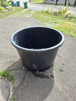 Grosser Pflanzentopf schwarz, rund 375L, frostsicher, Garten