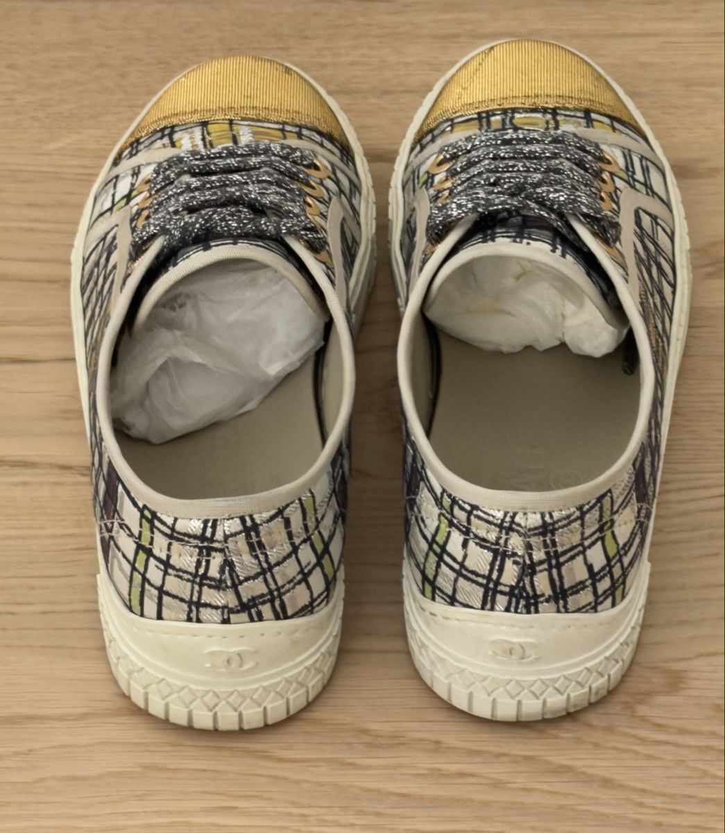 Chanel Scarpe da donna: Chanel Sneakers Tweed – Usato da Zürich venduto da JessGar 4
