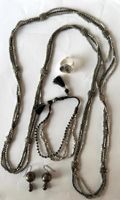 Lot de bijoux fantaisie collier bracelet bague boucles