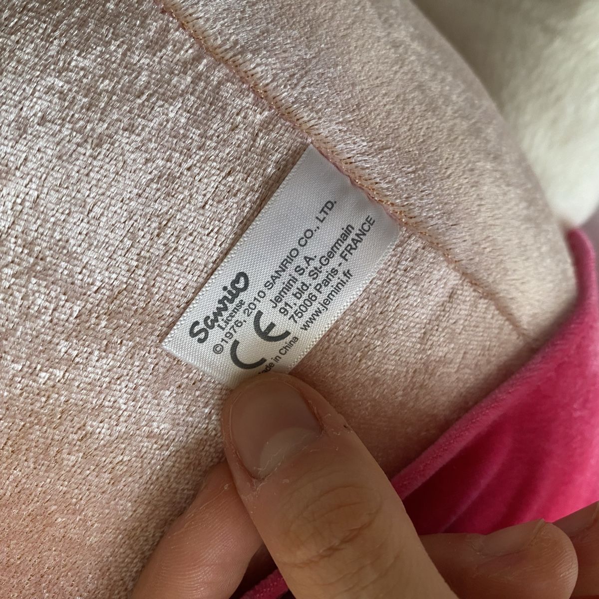 Hello Kitty Spielzeuge: Hello Kitty XXL Plushtier Sanrio 2010 – Gebraucht aus Givisiez von dor_xb9k 5