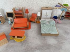 Puppenhaus (modifiziert, aus Holz mit viel Zubehör