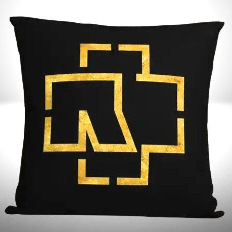 🤘🎸 Rammstein Gold Logo Kissenbezug 🔥✨ (Neu und originalverpackt) in Saland für CHF 16.9 – mit Lieferung auf Ricardo kaufen