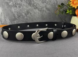 Ledergürtel mit grossen Nieten - Ceinture en cuir