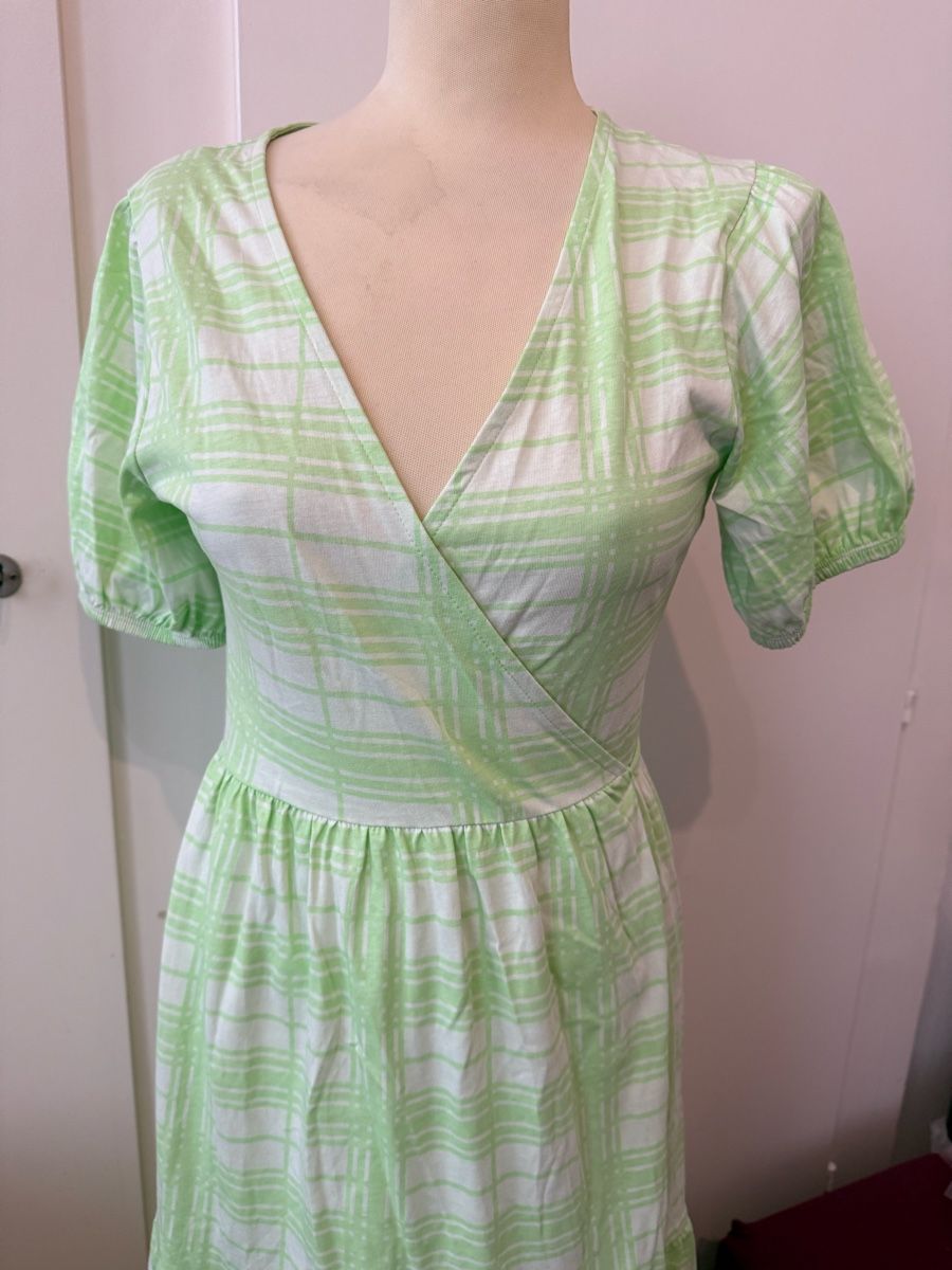 Asos Kleider: Robe portefeuille ASOS – Neu (gemäss Beschreibung) aus Le Locle von tchanatakoua 1