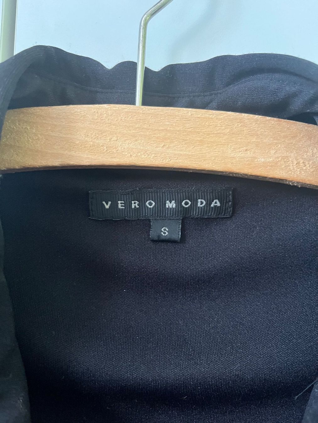 Vero Moda Camicette: Schwarze Bluse von Vero Moda, Grösse S – Usato da Hochdorf venduto da seetaler12 1